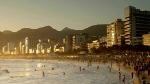 Imóvel na planta studios Rua Paul Redfern Ipanema fotos e preço